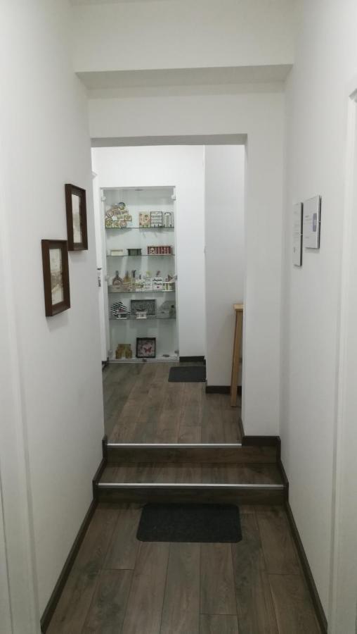 M4U Apartments Ni Екстериор снимка