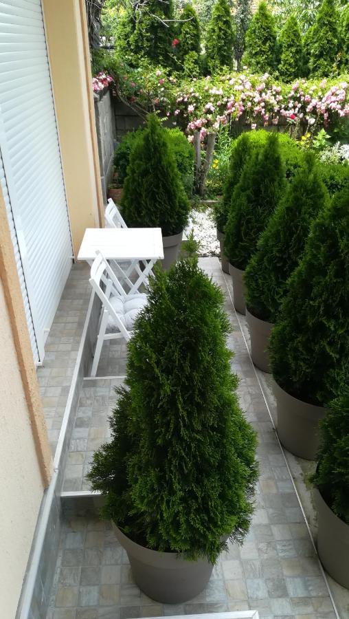 M4U Apartments Ni Екстериор снимка