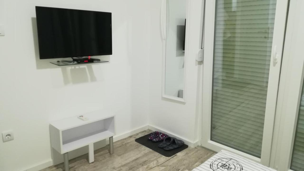M4U Apartments Ni Екстериор снимка