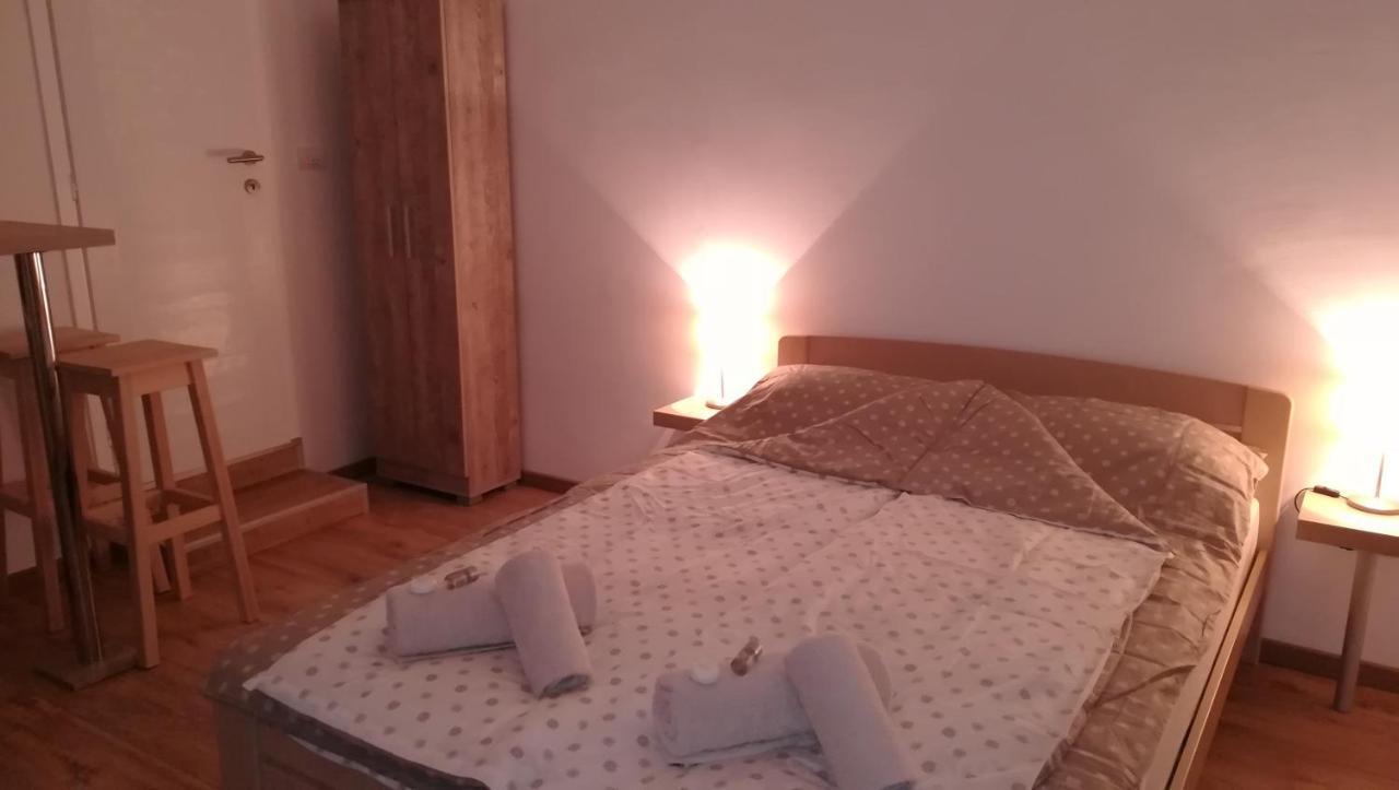 M4U Apartments Ni Екстериор снимка
