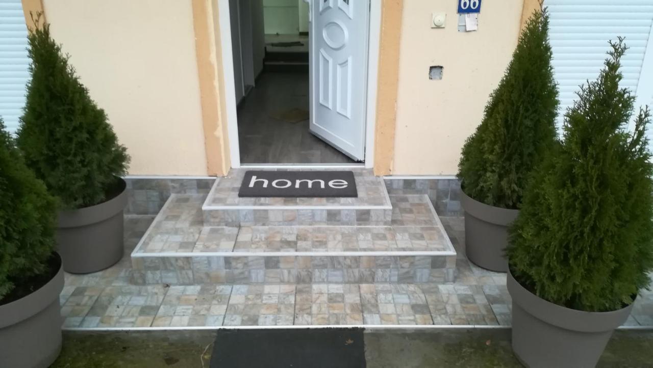 M4U Apartments Ni Екстериор снимка
