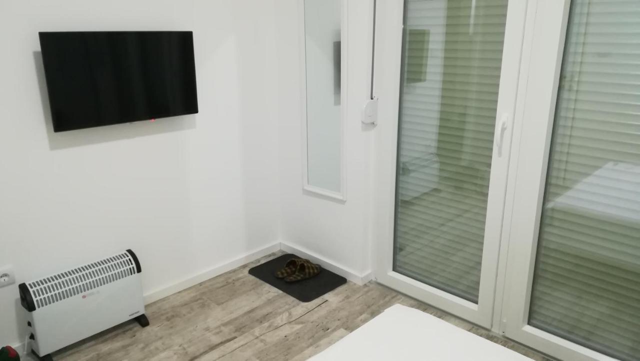 M4U Apartments Ni Екстериор снимка