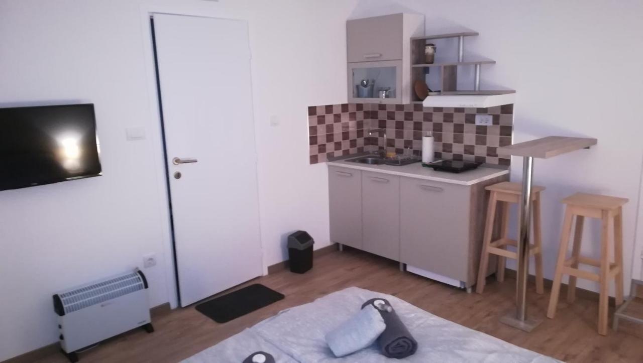 M4U Apartments Ni Екстериор снимка