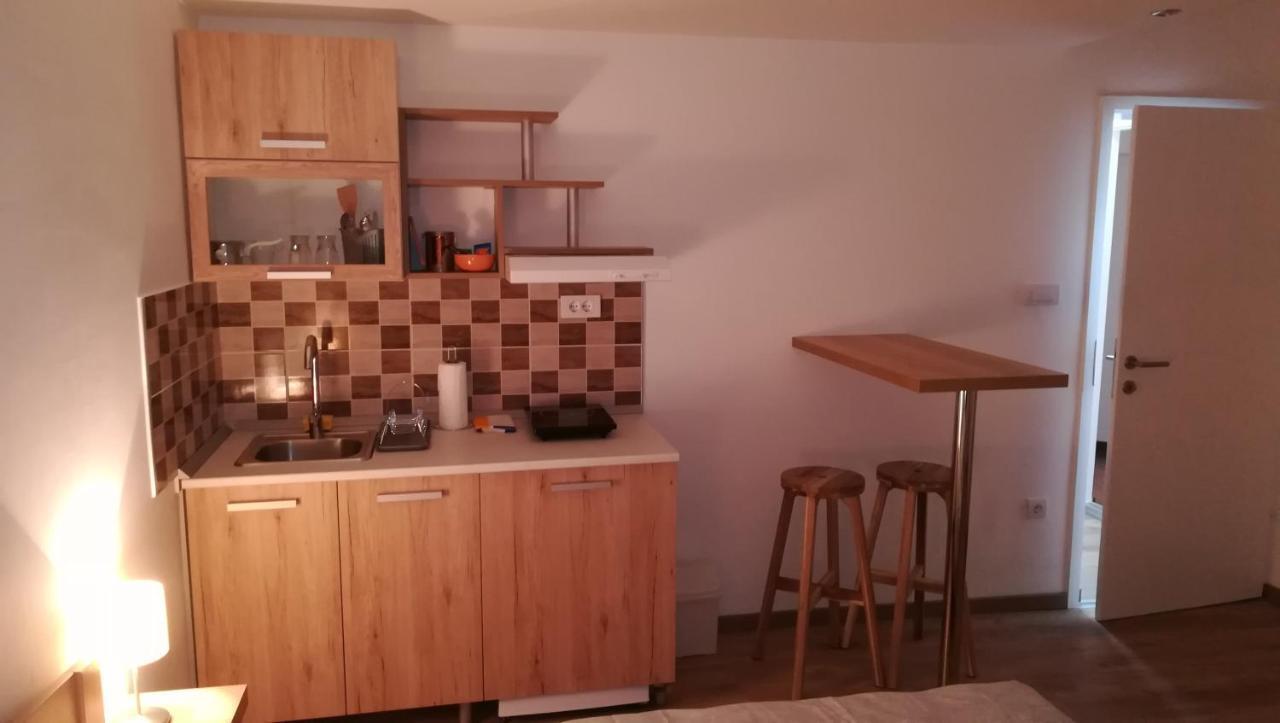 M4U Apartments Ni Екстериор снимка