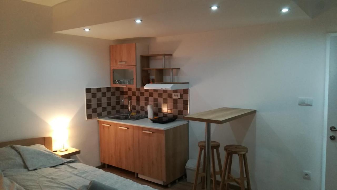 M4U Apartments Ni Екстериор снимка