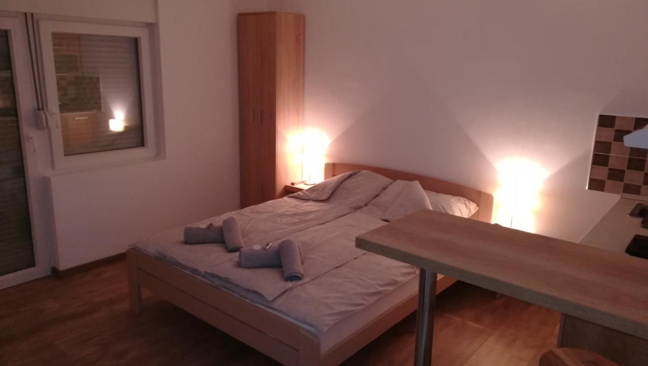 M4U Apartments Ni Екстериор снимка