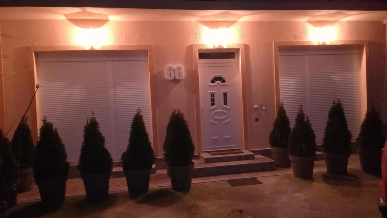 M4U Apartments Ni Екстериор снимка