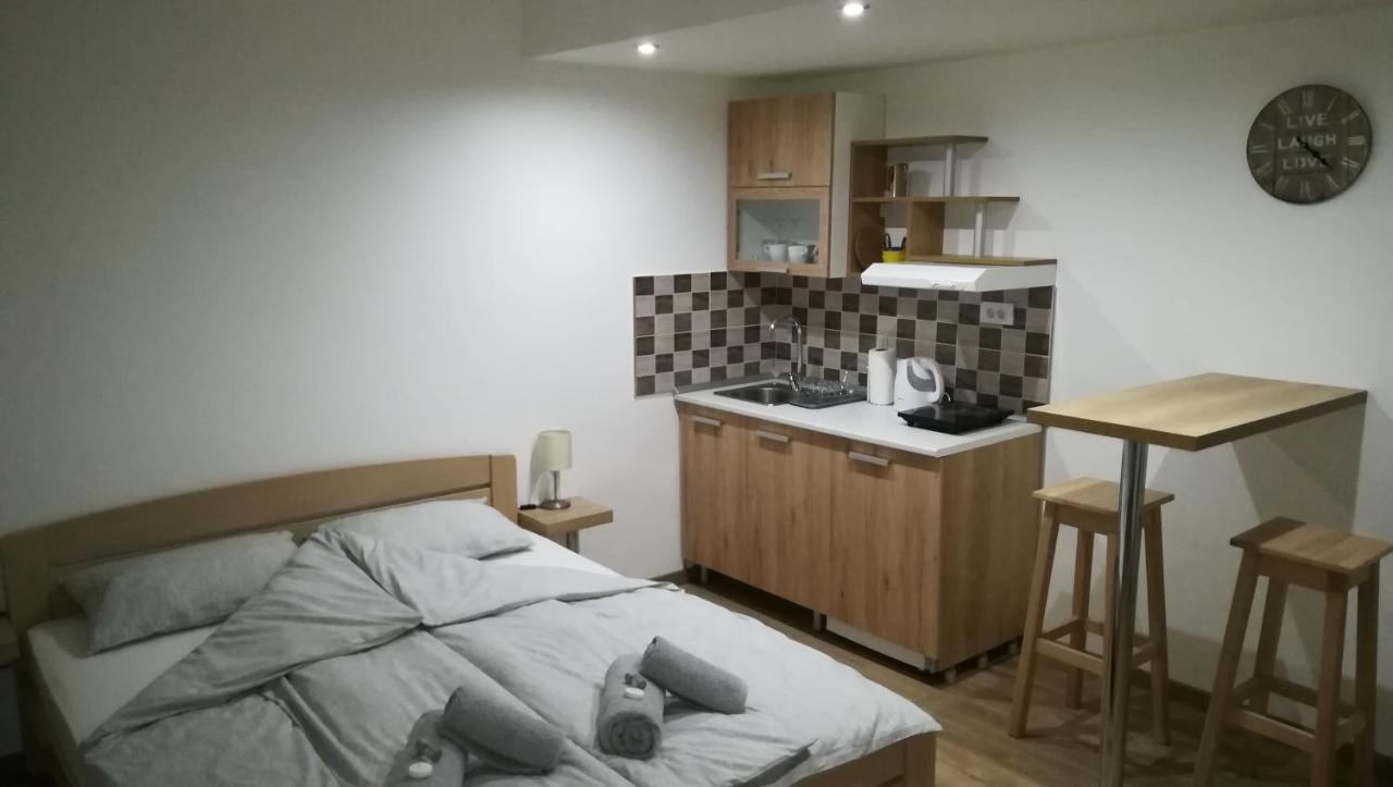M4U Apartments Ni Екстериор снимка