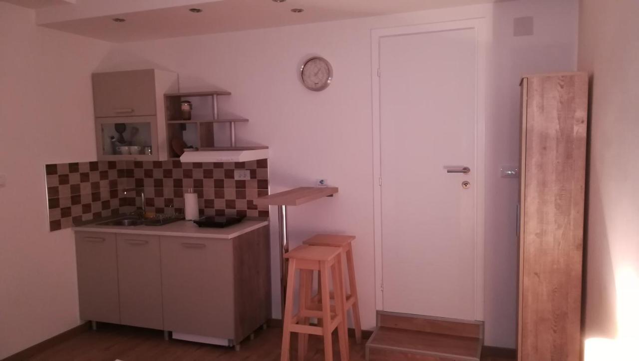 M4U Apartments Ni Екстериор снимка