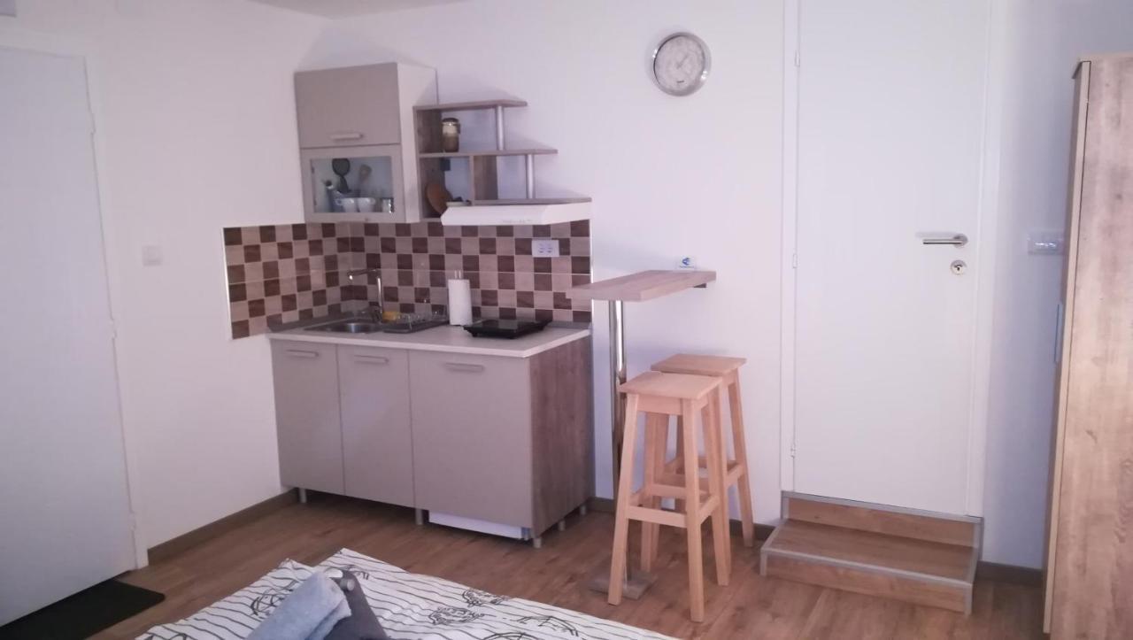 M4U Apartments Ni Екстериор снимка
